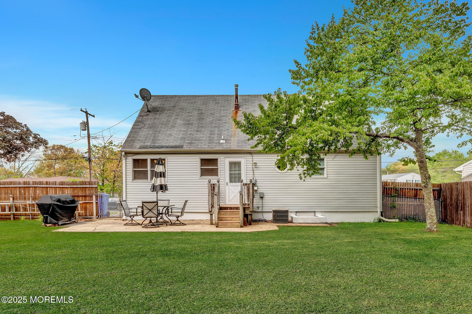 957 Harrison Road Toms River, NJ 08753 - Photo 4 of 40 027