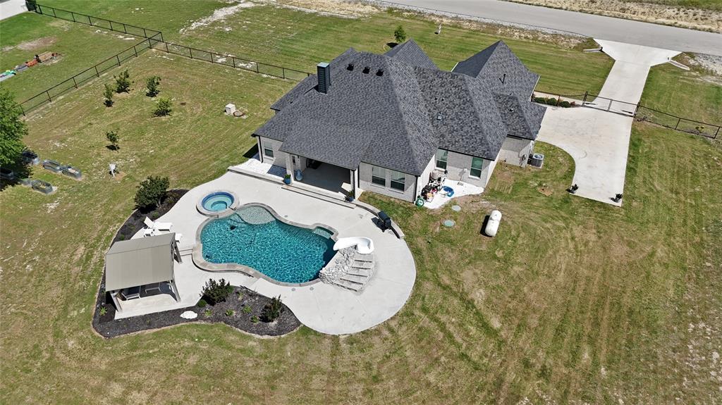 138 Chisos Drive Decatur, TX 76234 - Photo 36 of 40