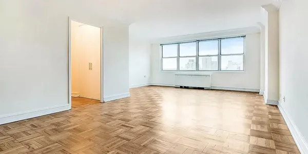 $3,850 | 888 8th Avenue, Unit 5J | Midtown Central