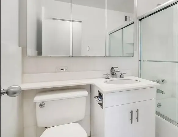 $3,850 | 888 8th Avenue, Unit 5J | Midtown Central