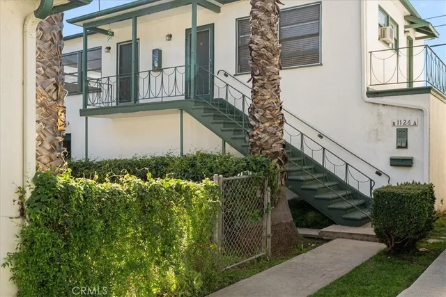 $1,998 | 1126 Chelsea Avenue, Unit B, Santa Monica, CA 90403
