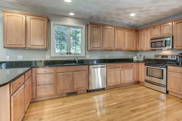 13 Cochrane Road Wilmington, MA 01887 - Photo 10 of 30 Gallery Image 10