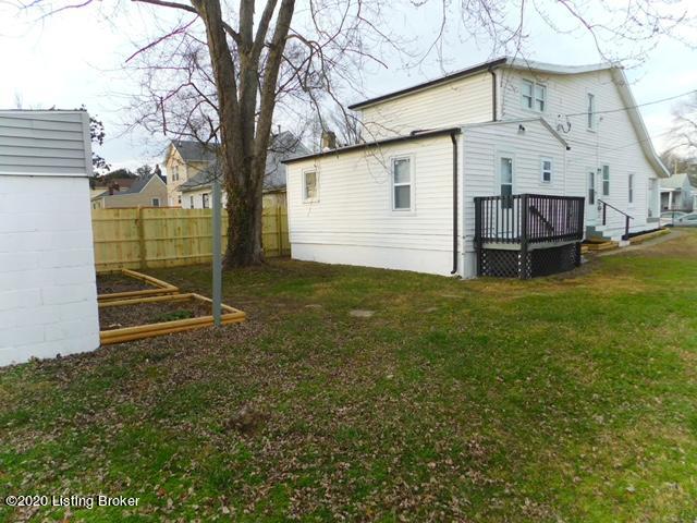 4002 R Grand Louisville, KY 40211 - Photo 3 of 16 IMG_2121