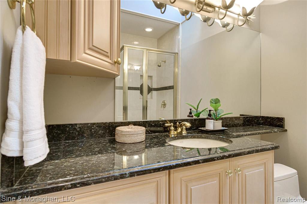 45 Roslyn Road Grosse Pointe Shores, MI 48236 - Photo 47 of 88