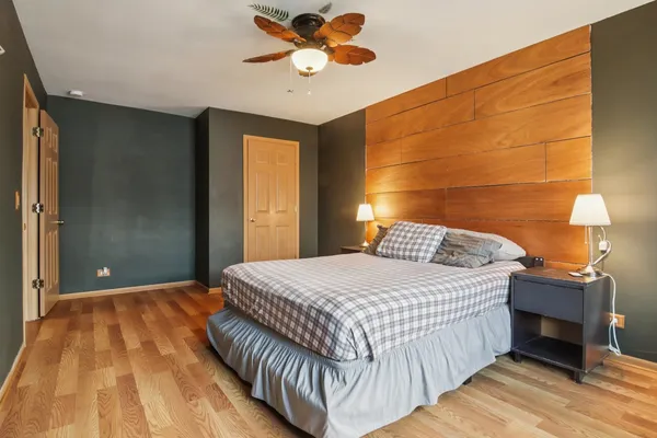 $215,000 | 225 Foxhead Court, Unit B, Bolingbrook, IL 60440