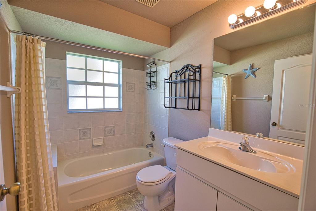 171 Medalist Road Rotonda West, FL 33947 - Photo 23 of 40