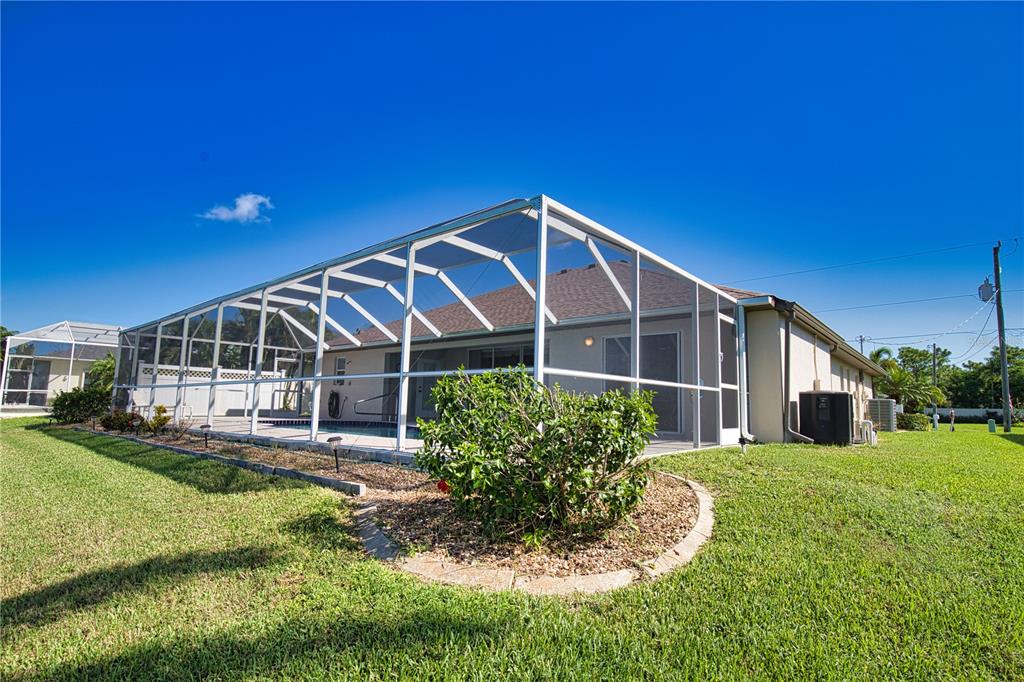 171 Medalist Road Rotonda West, FL 33947 - Photo 34 of 40