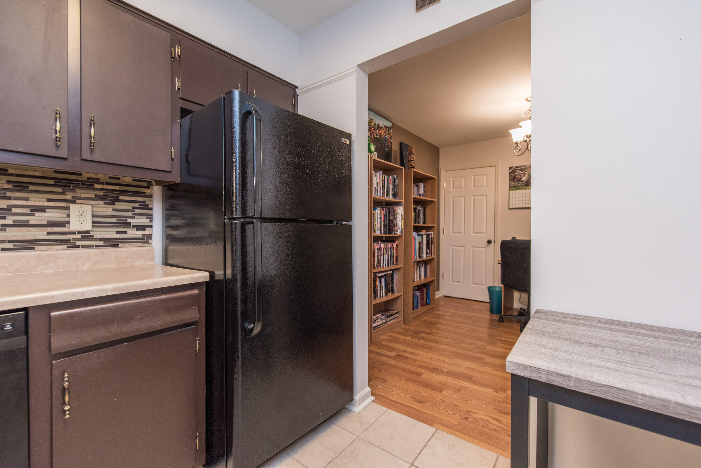 1084 Armstrong Mill Road, Unit D Lexington, KY 40517 - Photo 6 of 12 Kitchen