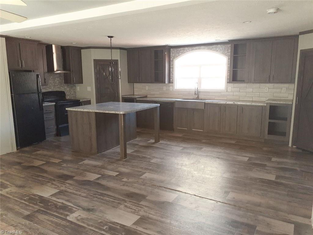 829 Danbury Bridge Road Madison, NC 27025 - Photo 5 of 21