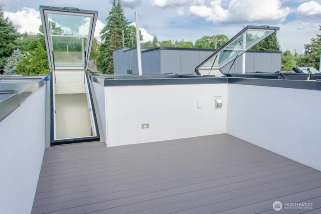 $3,150 | 4358 6th Avenue Northwest, Seattle, WA 98107