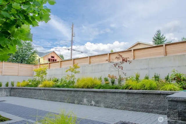 $3,150 | 4358 6th Avenue Northwest, Seattle, WA 98107