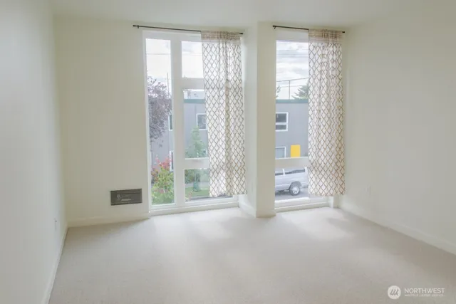 $3,150 | 4358 6th Avenue Northwest, Seattle, WA 98107