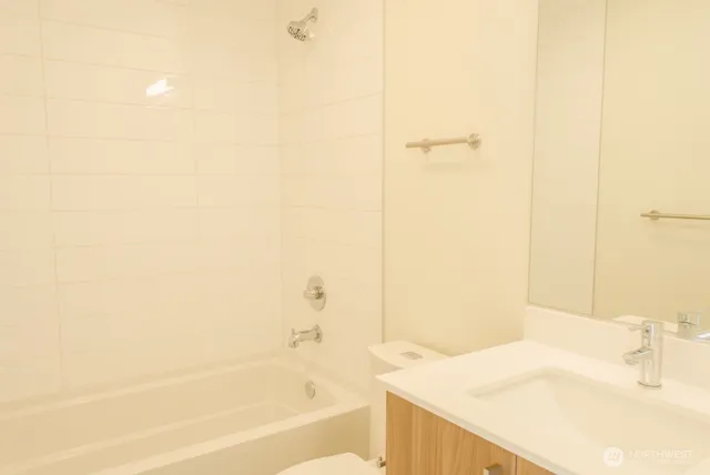 $3,150 | 4358 6th Avenue Northwest, Seattle, WA 98107