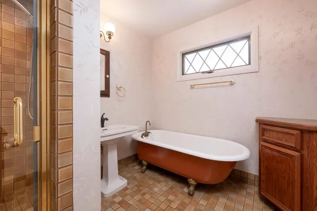 a view of empty room