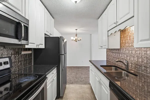 $119,900 | 12930 Nicollet Avenue, Unit 201, Burnsville, MN 55337