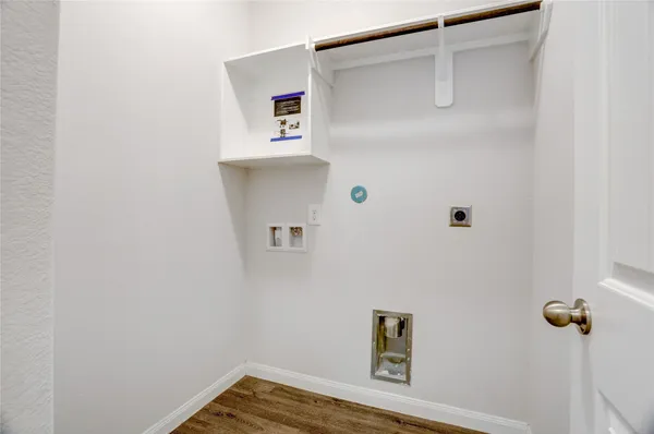 a view of a hallway with closet