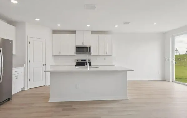 $370,970 | 12562 Hourglass Way, Dade City, FL 33525