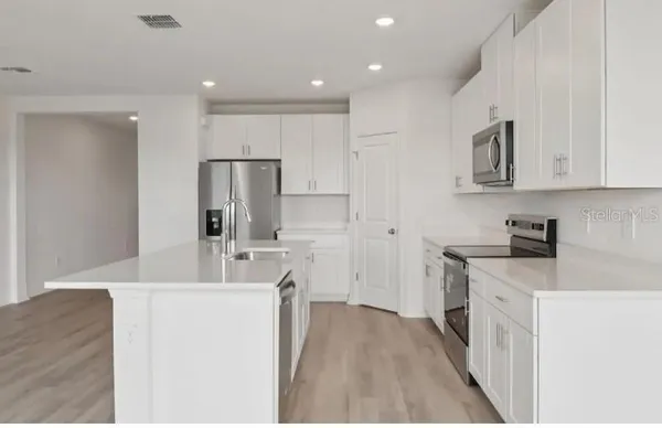 $370,970 | 12562 Hourglass Way, Dade City, FL 33525