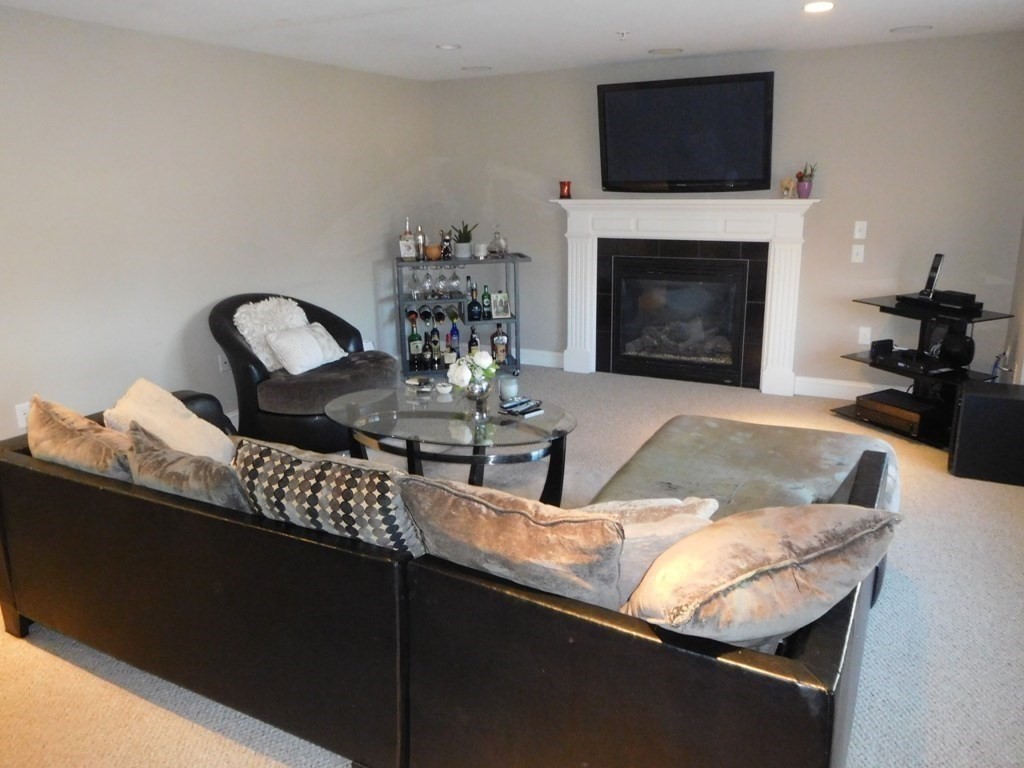 530 Mammoth Road, Unit 48 Dracut, MA 01826 - Photo 10 of 17