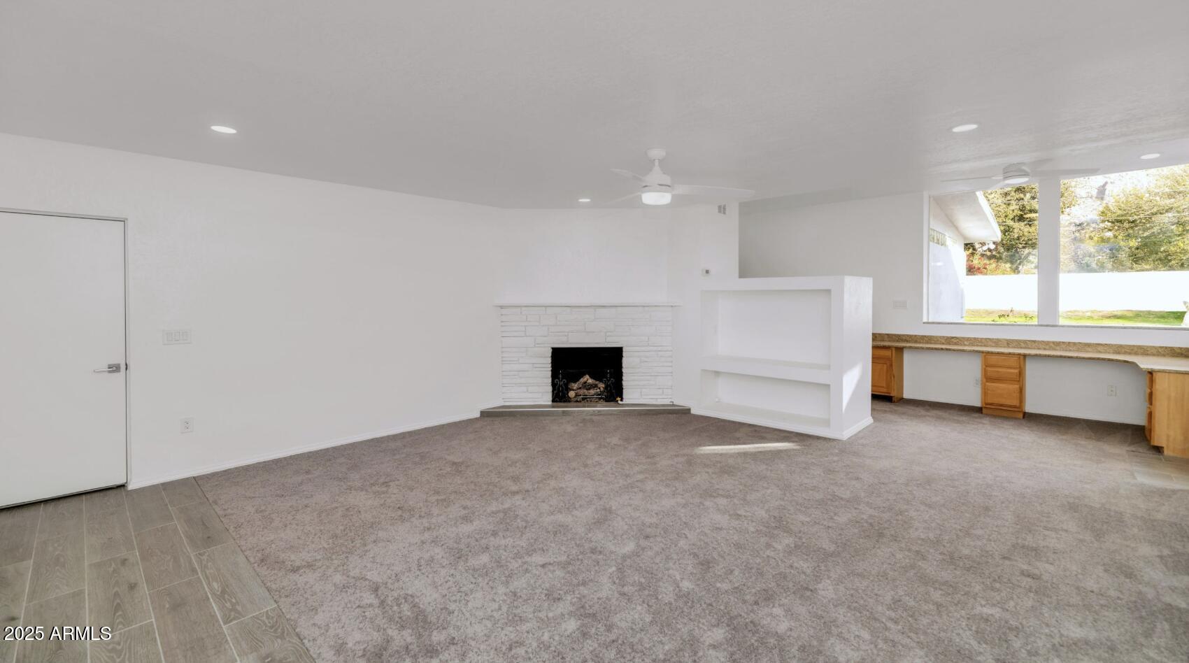 5530 East Exeter Boulevard Phoenix, AZ 85018 - Photo 15 of 16 Living 2