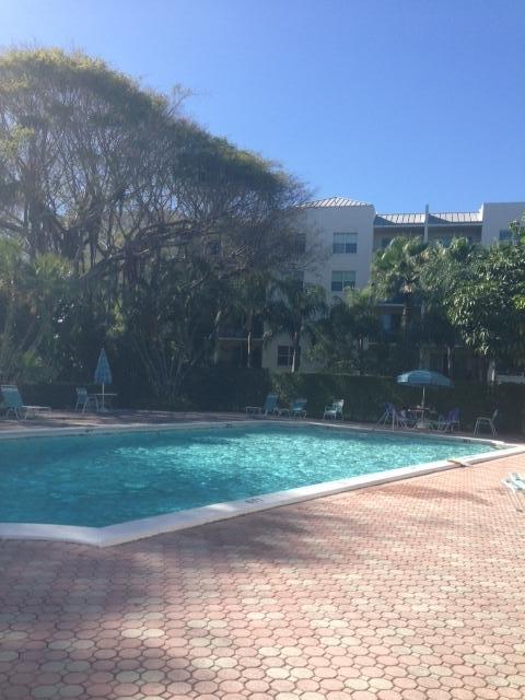 14 Royal Palm Way, Unit 402 Boca Raton, FL 33432 - Photo 12 of 14 boca bayou pool