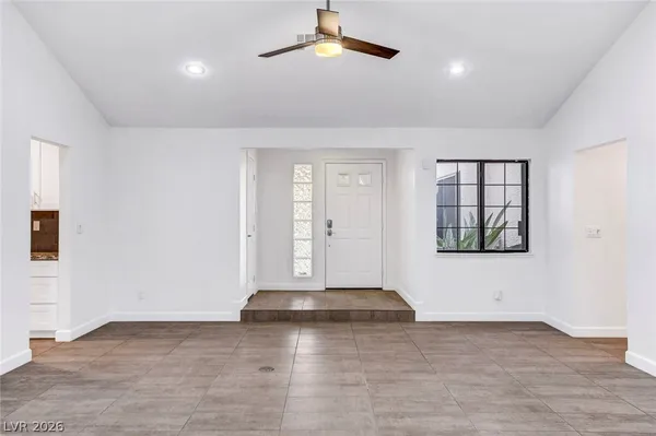 $2,950 | 211 Garfield Drive, Henderson, NV 89074