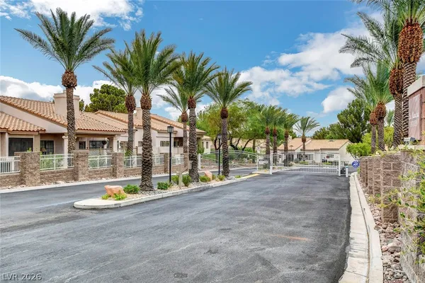$2,950 | 211 Garfield Drive, Henderson, NV 89074