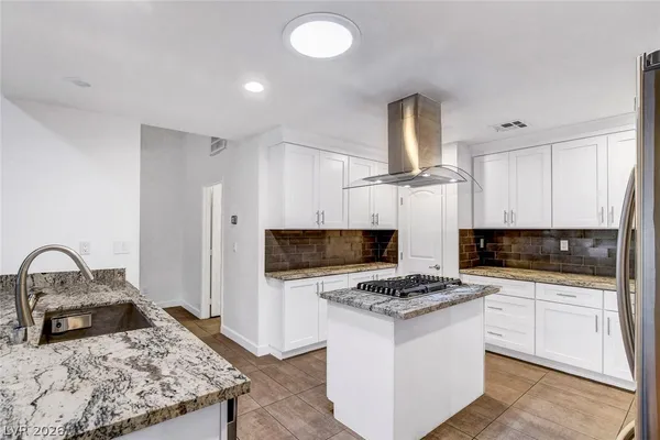 $2,950 | 211 Garfield Drive, Henderson, NV 89074