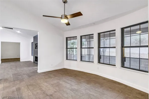 $2,950 | 211 Garfield Drive, Henderson, NV 89074