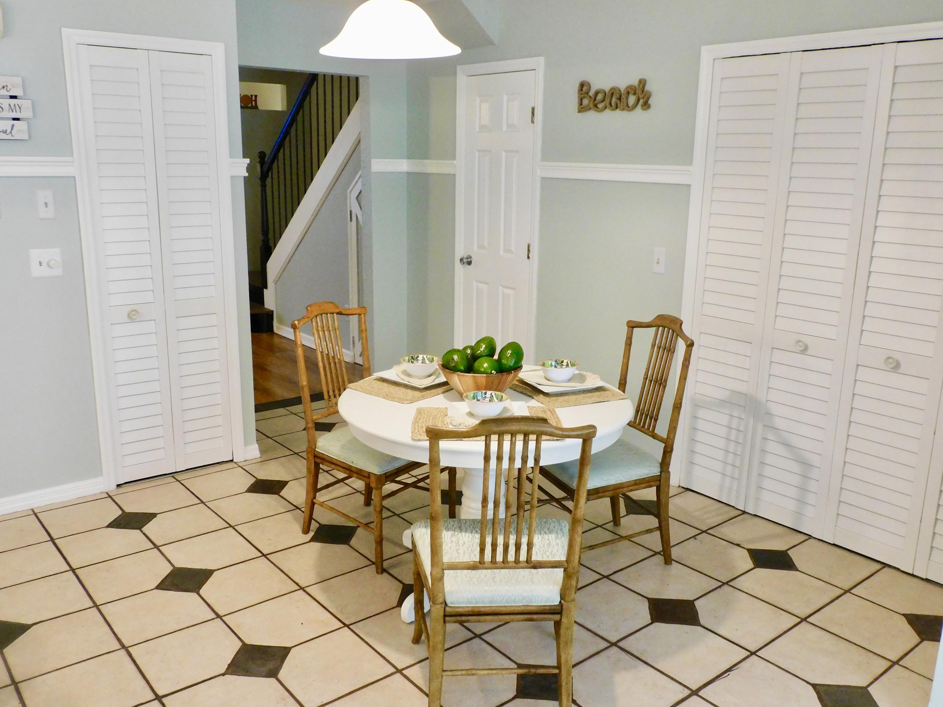 79 Southwest Blackburn Terrace, Unit 4 Stuart, FL 34997 - Photo 11 of 40 Dining Room