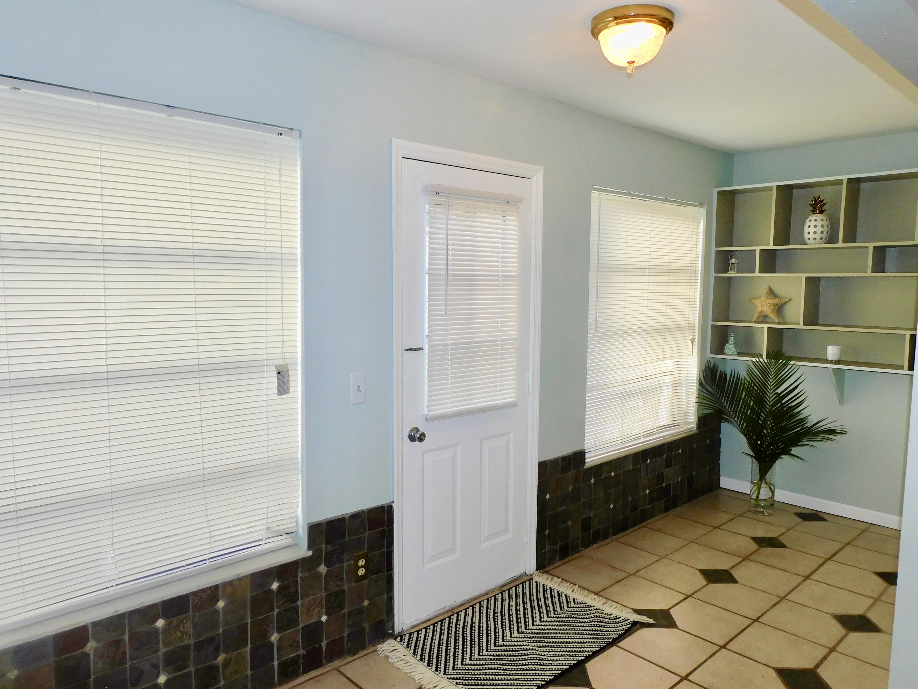 79 Southwest Blackburn Terrace, Unit 4 Stuart, FL 34997 - Photo 18 of 40 Mudroom