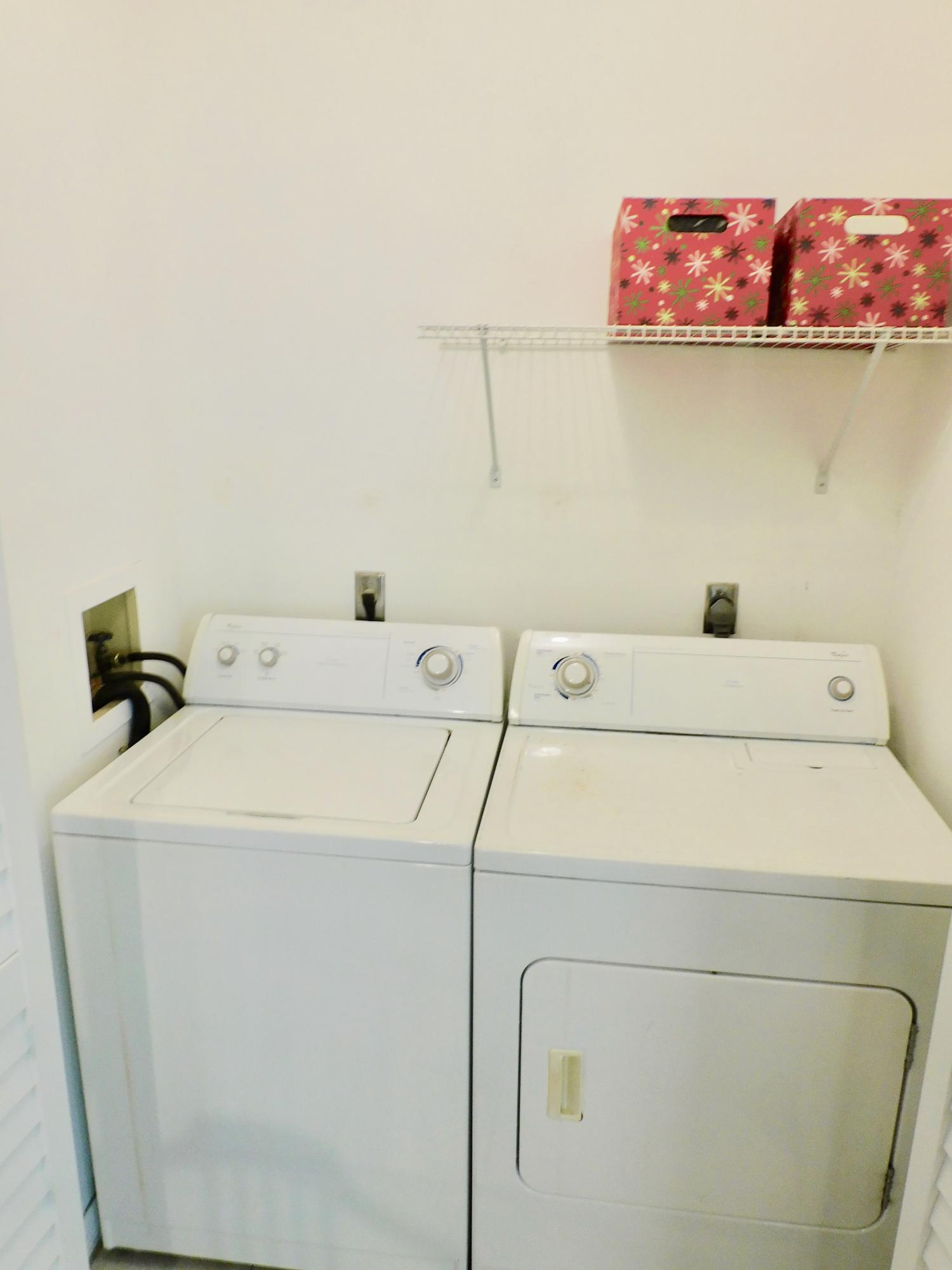 79 Southwest Blackburn Terrace, Unit 4 Stuart, FL 34997 - Photo 33 of 40 Laundry