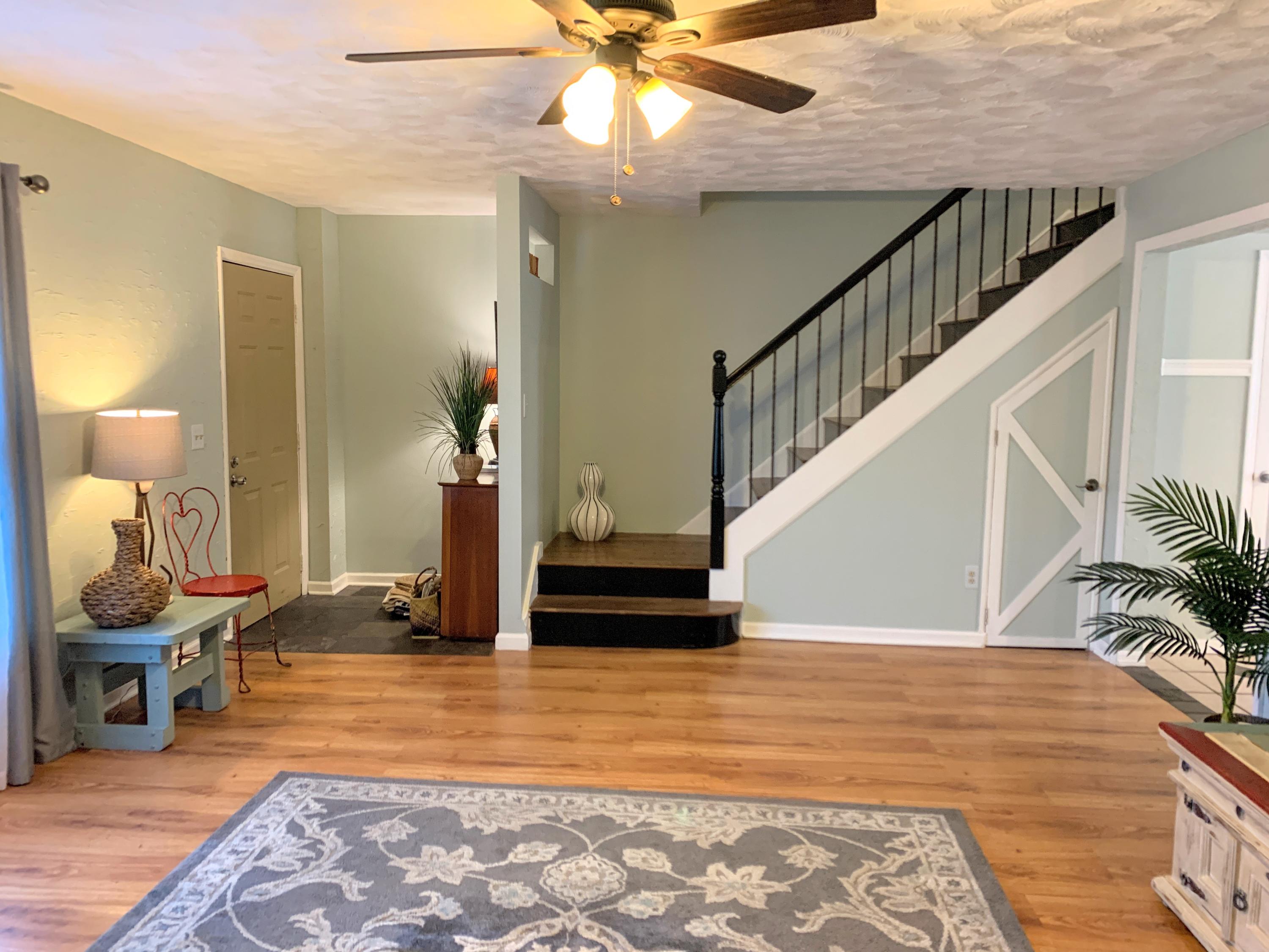 79 Southwest Blackburn Terrace, Unit 4 Stuart, FL 34997 - Photo 4 of 40 Family View