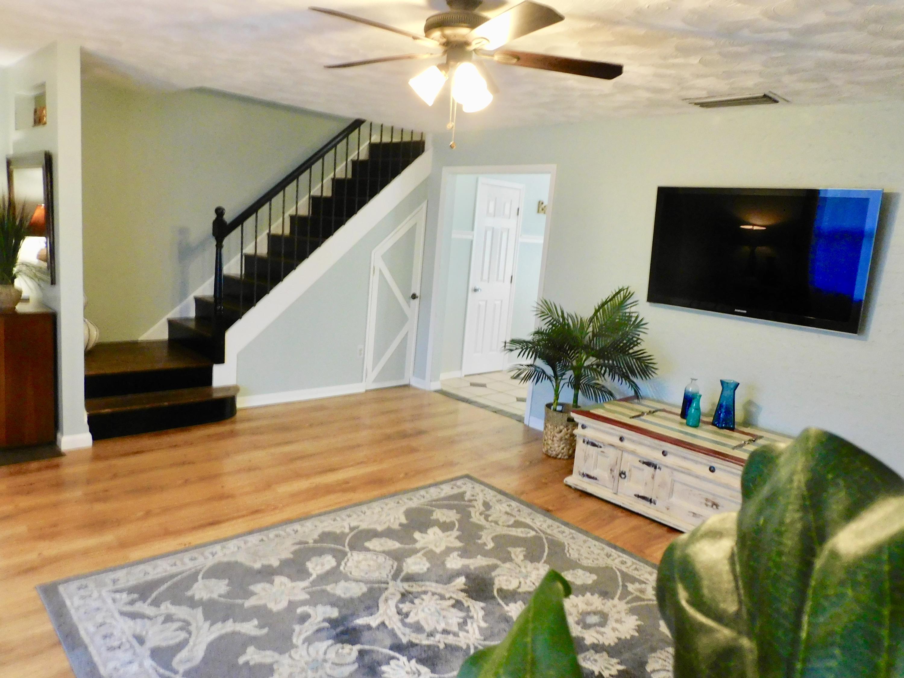 79 Southwest Blackburn Terrace, Unit 4 Stuart, FL 34997 - Photo 8 of 40 View toward Kitchen