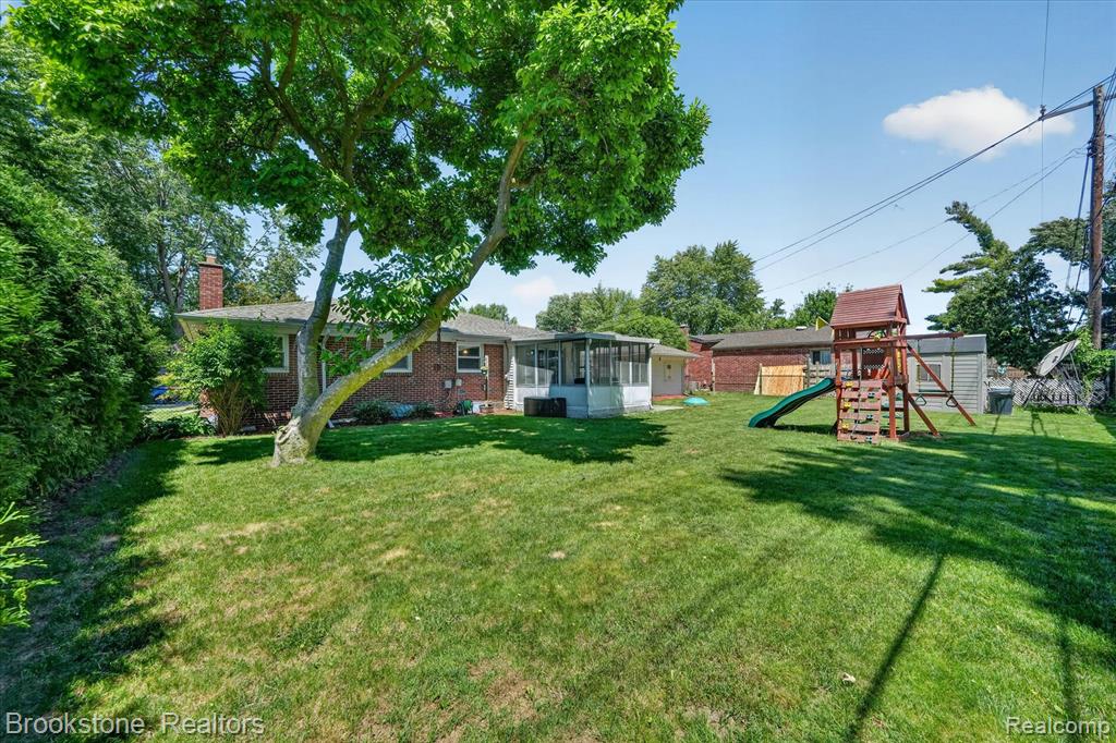23784 Linne Street Clinton Township, MI 48035 - Photo 42 of 45