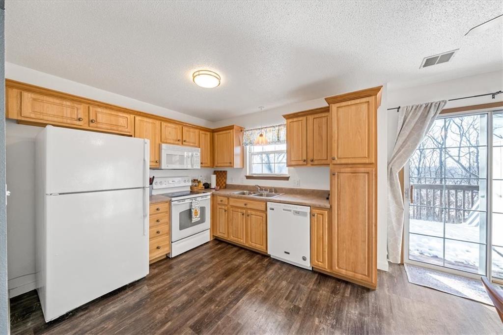 1203 Northwest Hidden Ridge Circle, Unit 29A Blue Springs, MO 64015 - Photo 6 of 23