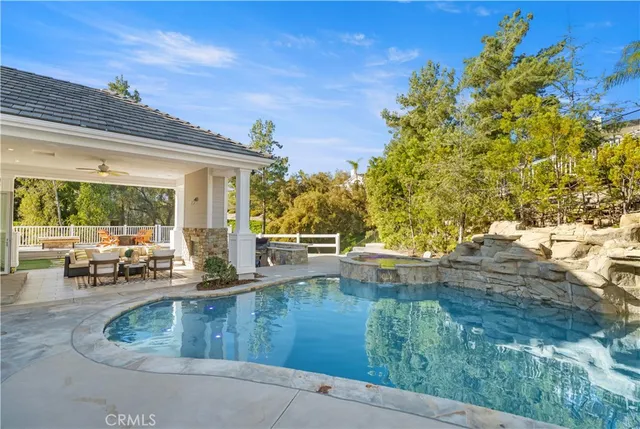 $4,485,000 | 19367 Vía De La Cielo, Yorba Linda, CA 92886