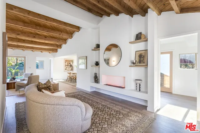 $1,298,000 | 5736 Denny Avenue, North Hollywood, CA 91601