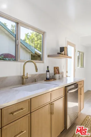 $1,298,000 | 5736 Denny Avenue, North Hollywood, CA 91601