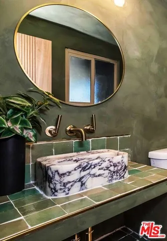 $1,298,000 | 5736 Denny Avenue, North Hollywood, CA 91601