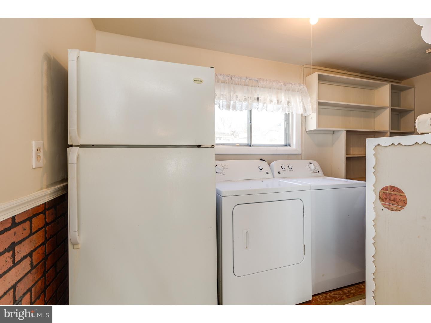 327 Collins Lane Maple Shade, NJ 08052 - Photo 13 of 23