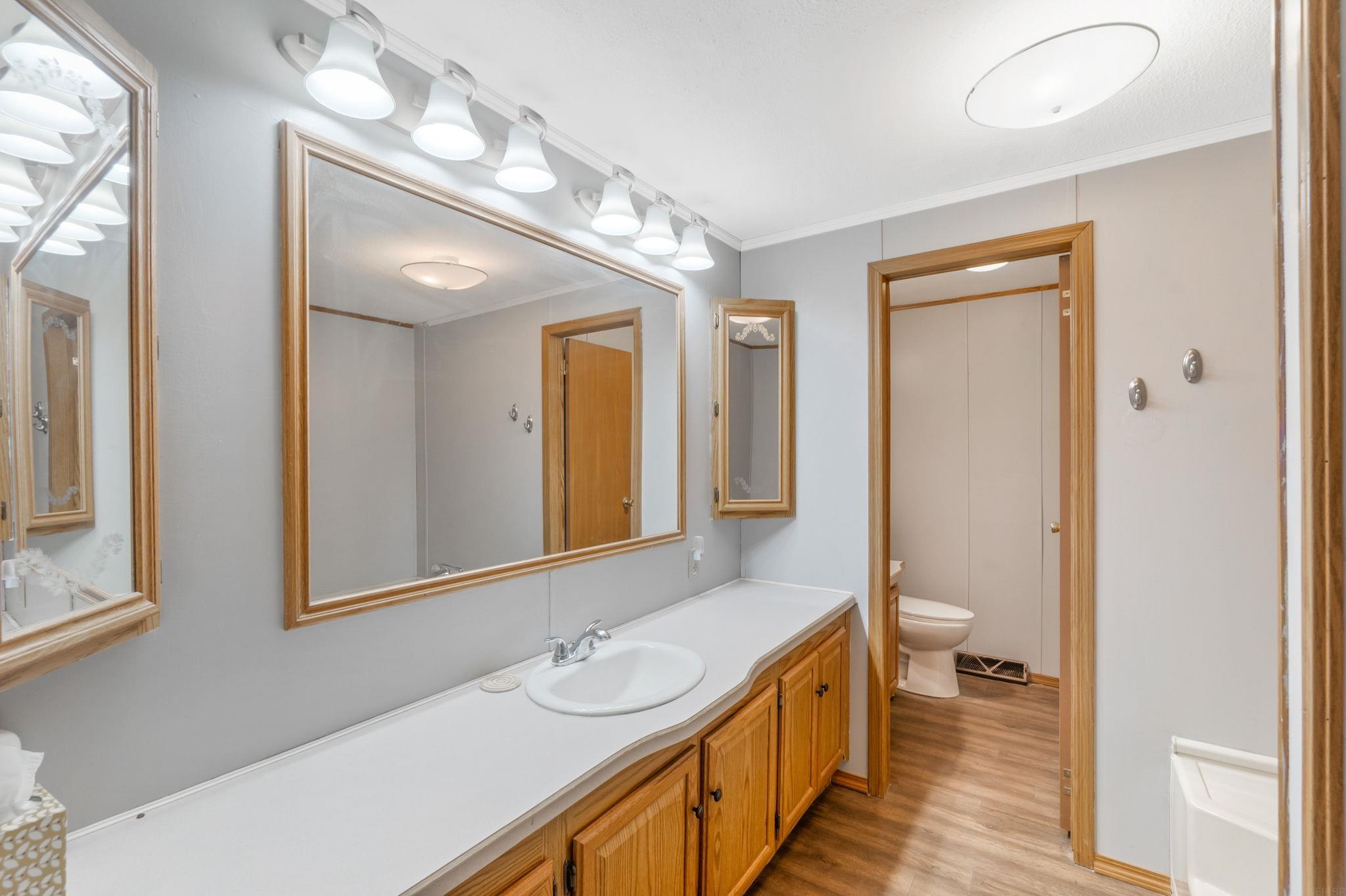 1239 Fulton Street Waterloo, IA 50707 - Photo 21 of 33 Gallery Image 21