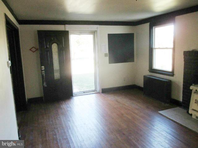 6934 Montgomery Road Elkridge, MD 21075 - Photo 2 of 15 Living Room