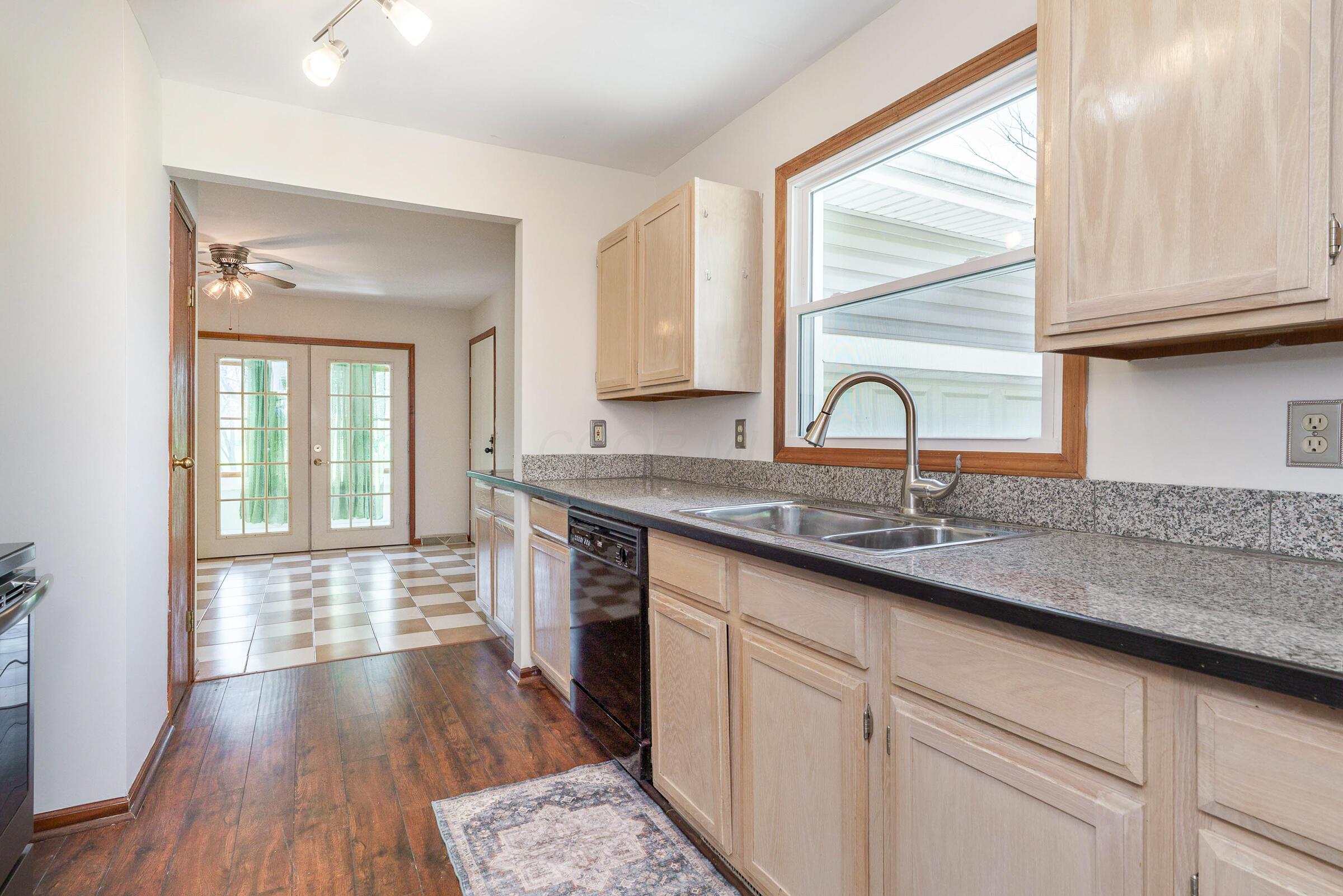1203 Hiner Road Orient, OH 43146 - Photo 12 of 48 Kitchen