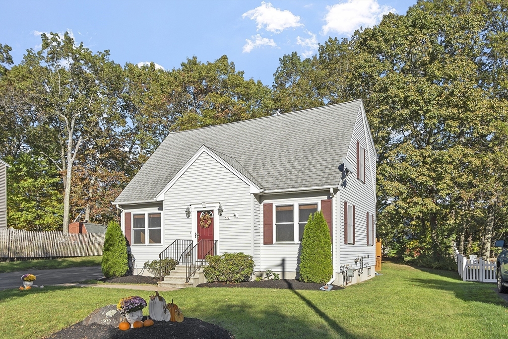 59 Santoro Road Worcester, MA 01606 - Photo 3 of 40 Gallery Image 3