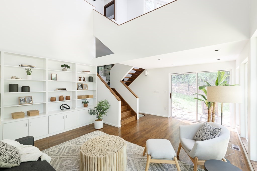 8 Hawk Hill Road Lincoln, MA 01773 - Photo 12 of 33