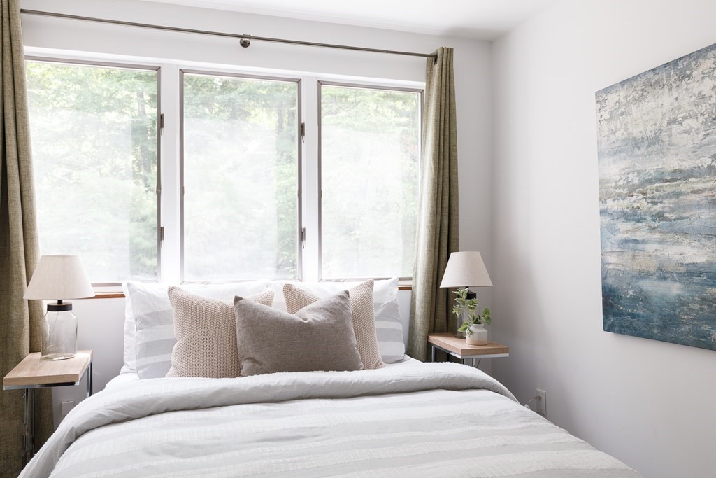 8 Hawk Hill Road Lincoln, MA 01773 - Photo 26 of 33