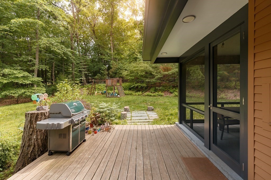 8 Hawk Hill Road Lincoln, MA 01773 - Photo 30 of 33