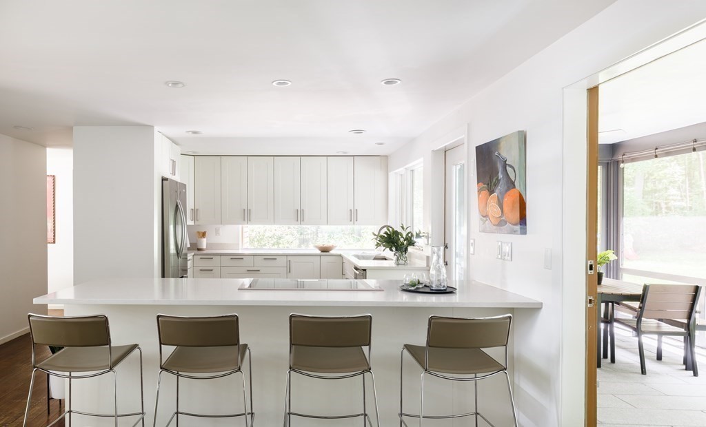 8 Hawk Hill Road Lincoln, MA 01773 - Photo 7 of 33