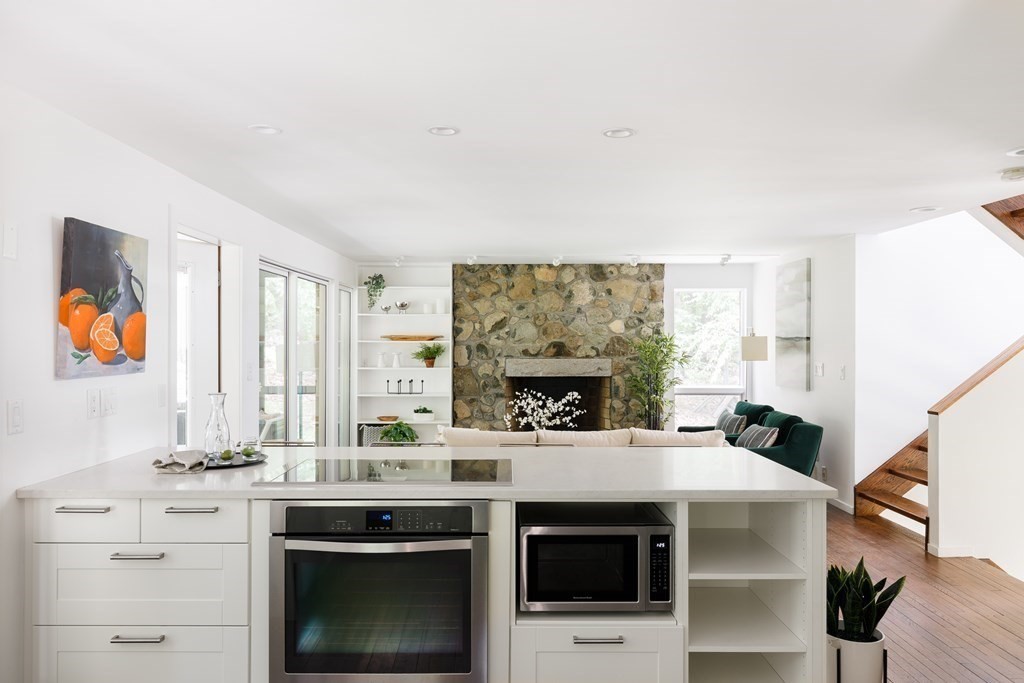 8 Hawk Hill Road Lincoln, MA 01773 - Photo 10 of 33